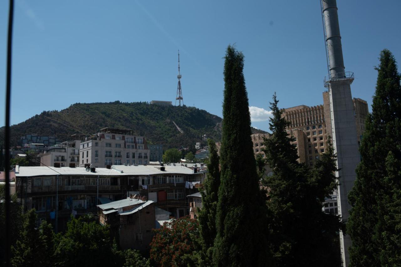 center 4 you Hotel Tiflis Exterior foto