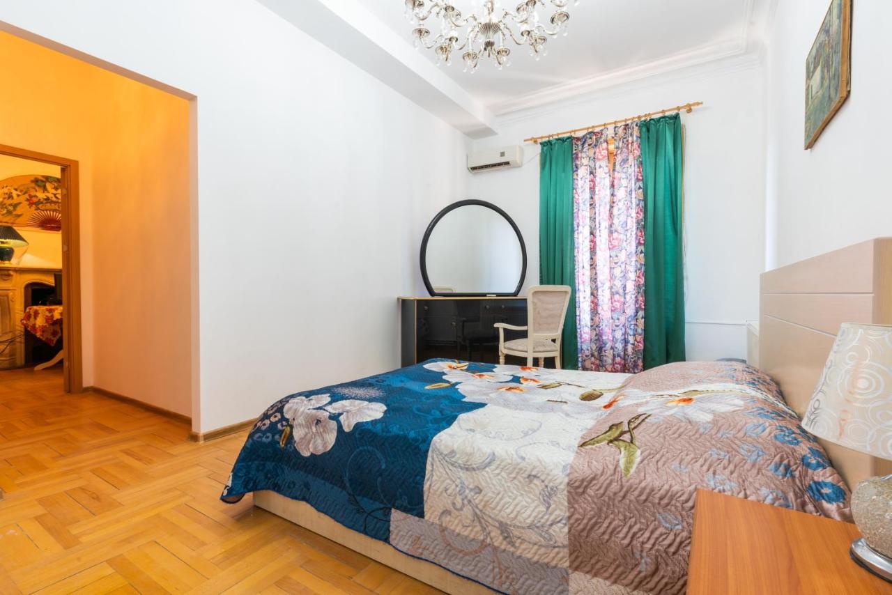 center 4 you Hotel Tiflis Exterior foto